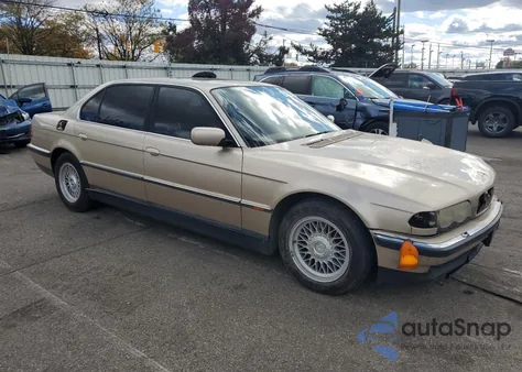 1999 BMW 740 Il z USA, uszkodzony, nr VIN WBAGH8335XDP00575